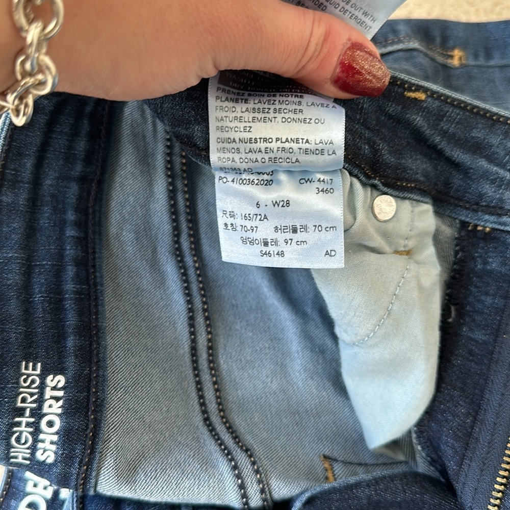 Levi’s - Picture 4 of 4